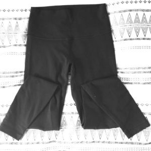 Lululemon classic black tights